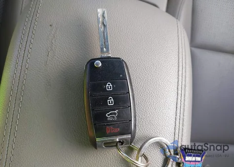 2020 Kia Sportage S z USA, uszkodzony, nr VIN KNDP63AC8L7722206